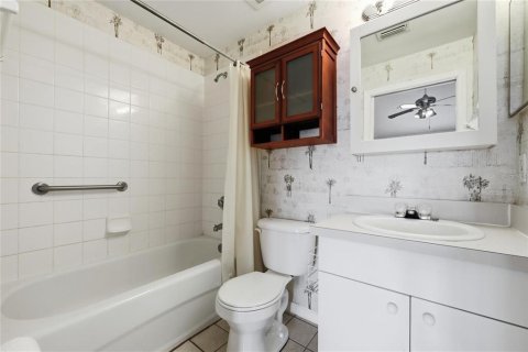 Touwnhouse à louer à Orlando, Floride: 2 chambres, 97.83 m2 № 2411517 - photo 19