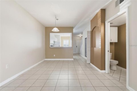 Touwnhouse à louer à Orlando, Floride: 2 chambres, 97.83 m2 № 2411517 - photo 11