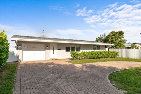 House in Pembroke Pines, Florida 2 bedrooms, 122.35 sq.m. № 2053270 - photo 30