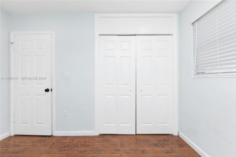 House in Pembroke Pines, Florida 2 bedrooms, 122.35 sq.m. № 2053270 - photo 14