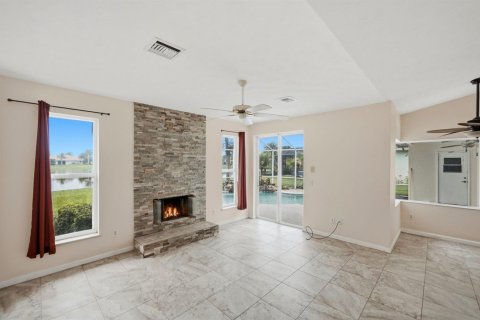 Villa ou maison à vendre à Port St. Lucie, Floride: 3 chambres, 197.79 m2 № 2401392 - photo 11