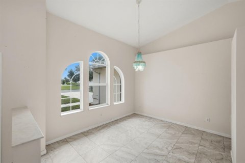 Villa ou maison à vendre à Port St. Lucie, Floride: 3 chambres, 197.79 m2 № 2401392 - photo 18
