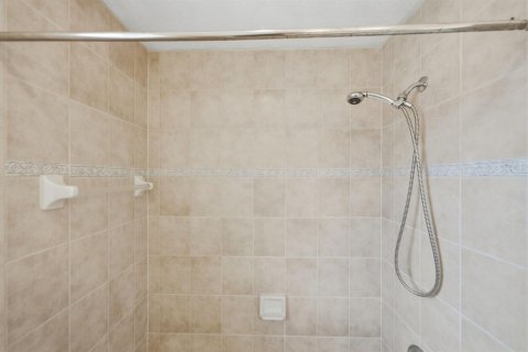Villa ou maison à vendre à Port St. Lucie, Floride: 3 chambres, 197.79 m2 № 2401392 - photo 29