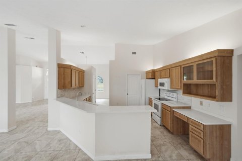 Villa ou maison à vendre à Port St. Lucie, Floride: 3 chambres, 197.79 m2 № 2401392 - photo 14