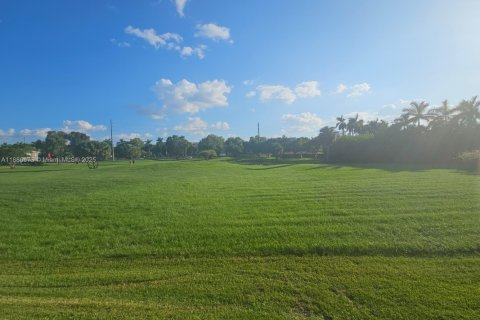 Adosado en venta en Hialeah, Florida, 2 dormitorios, 162.76 m2 № 1933100 - foto 27