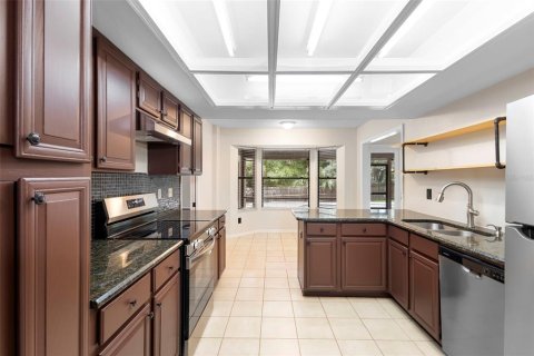 House in Apopka, Florida 4 bedrooms, 196.77 sq.m. № 1898612 - photo 12