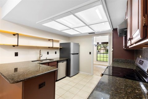 Villa ou maison à vendre à Apopka, Floride: 4 chambres, 196.77 m2 № 1898612 - photo 8