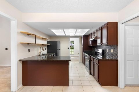 Villa ou maison à vendre à Apopka, Floride: 4 chambres, 196.77 m2 № 1898612 - photo 11