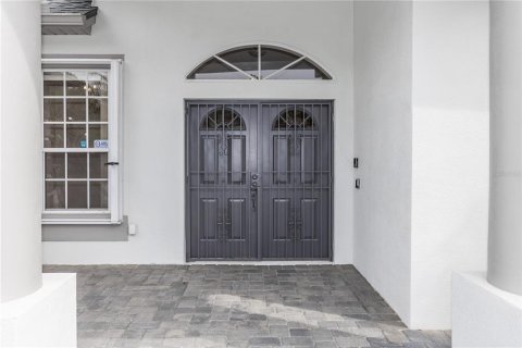 House in Orlando, Florida 4 bedrooms, 256.69 sq.m. № 1593166 - photo 9