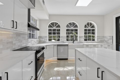 Villa ou maison à vendre à Plantation, Floride: 6 chambres, 365.11 m2 № 1977067 - photo 14