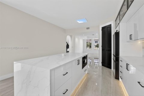 Villa ou maison à vendre à Plantation, Floride: 6 chambres, 365.11 m2 № 1977067 - photo 16