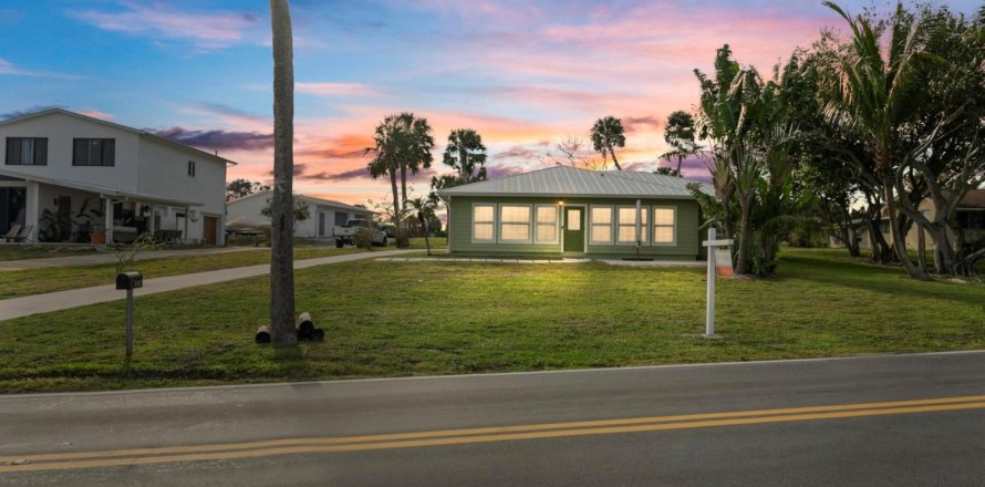 Villa ou maison à Fort Pierce, Floride 3 chambres, 187.38 m2 № 1187623