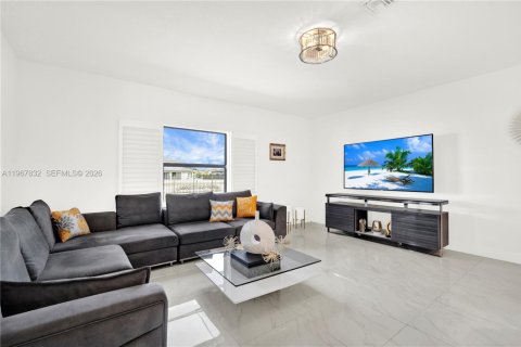Villa ou maison à vendre à Miami, Floride: 5 chambres, 264.31 m2 № 2080461 - photo 18