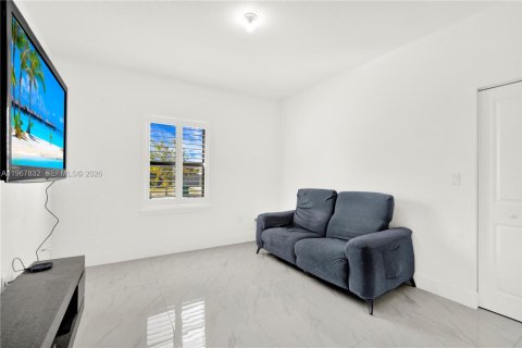 Villa ou maison à vendre à Miami, Floride: 5 chambres, 264.31 m2 № 2080461 - photo 21