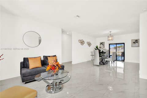 Villa ou maison à vendre à Miami, Floride: 5 chambres, 264.31 m2 № 2080461 - photo 9