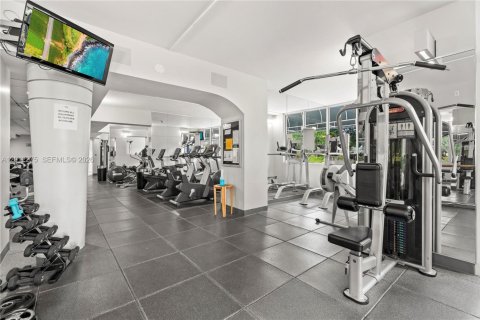 Copropriété à louer à Miami, Floride: 1 chambre, 72.46 m2 № 2075725 - photo 17
