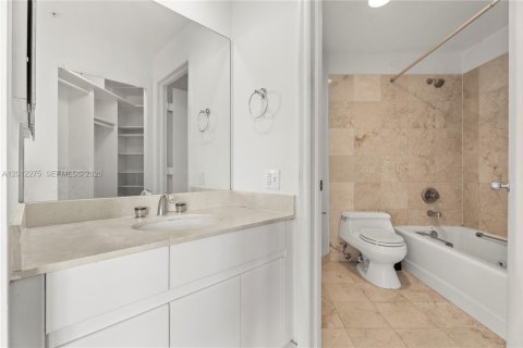 Copropriété à louer à Miami, Floride: 1 chambre, 72.46 m2 № 2075725 - photo 11