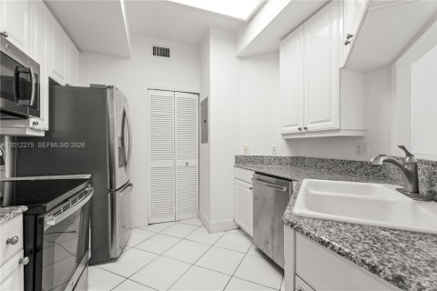 Copropriété à louer à Miami, Floride: 1 chambre, 72.46 m2 № 2075725 - photo 7
