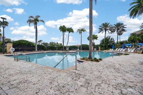 Condo in Palm Coast, Florida, 2 bedrooms № 2222195 - photo 12