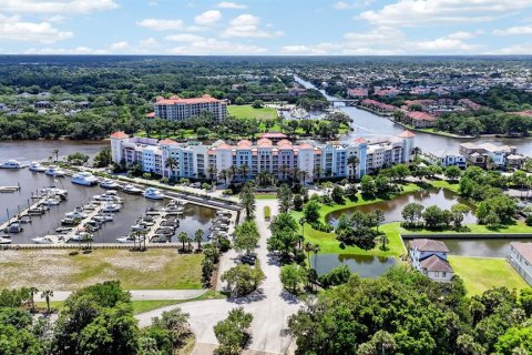 Condo in Palm Coast, Florida, 2 bedrooms № 2222195 - photo 10