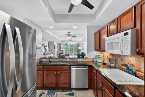 Condo in Palm Coast, Florida, 2 bedrooms № 2222195 - photo 23