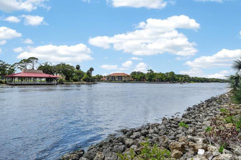 Condo in Palm Coast, Florida, 2 bedrooms № 2222195 - photo 8
