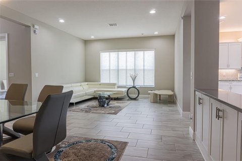 House in Wimauma, Florida 4 bedrooms, 229.47 sq.m. № 2230275 - photo 5