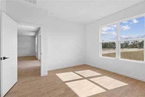 House in Ocala, Florida 3 bedrooms, 161.84 sq.m. № 2409867 - photo 4