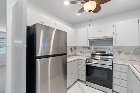 Casa en alquiler en Hollywood, Florida, 3 dormitorios, 100.33 m2 № 2047219 - foto 8