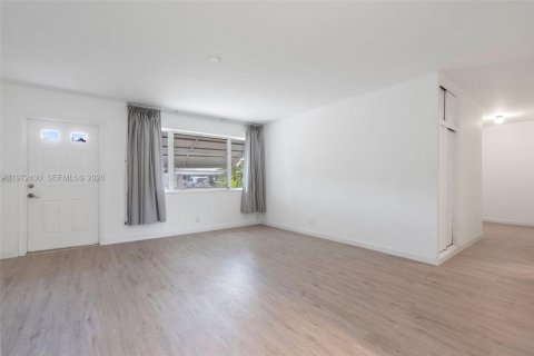 Casa en alquiler en Hollywood, Florida, 3 dormitorios, 100.33 m2 № 2047219 - foto 5