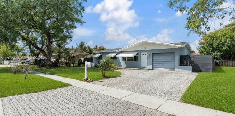 Casa en Hollywood, Florida 3 dormitorios, 100.33 m2 № 2047219