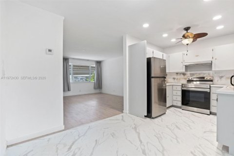 Casa en alquiler en Hollywood, Florida, 3 dormitorios, 100.33 m2 № 2047219 - foto 7