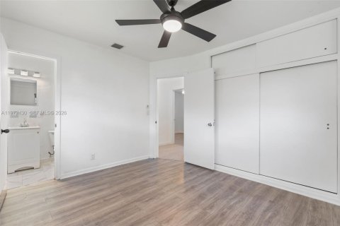 Casa en alquiler en Hollywood, Florida, 3 dormitorios, 100.33 m2 № 2047219 - foto 15