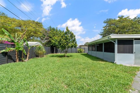 Casa en alquiler en Hollywood, Florida, 3 dormitorios, 100.33 m2 № 2047219 - foto 28