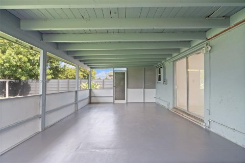 Casa en alquiler en Hollywood, Florida, 3 dormitorios, 100.33 m2 № 2047219 - foto 22