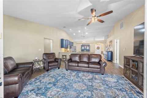 Villa ou maison à vendre à Orange Park, Floride: 4 chambres, 193.24 m2 № 2390880 - photo 26