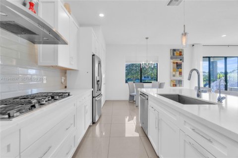 Снять в аренду виллу или дом в Паркленд, Флорида 4 спальни, 318.19м2, № 2004559 - фото 6