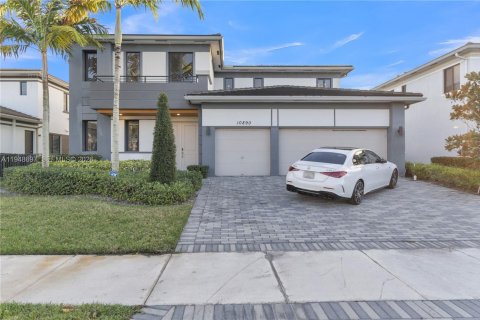 Снять в аренду виллу или дом в Паркленд, Флорида 4 спальни, 318.19м2, № 2004559 - фото 3