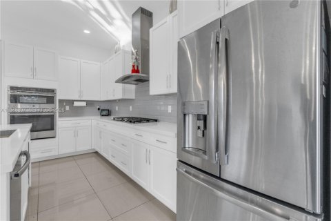 Снять в аренду виллу или дом в Паркленд, Флорида 4 спальни, 318.19м2, № 2004559 - фото 4