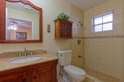 Casa en venta en Miami, Florida, 3 dormitorios, 151.8 m2 № 1935180 - foto 14