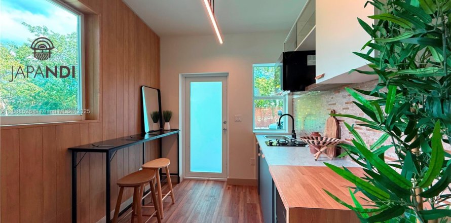 Villa ou maison à Miami, Floride 1 chambre № 1941532