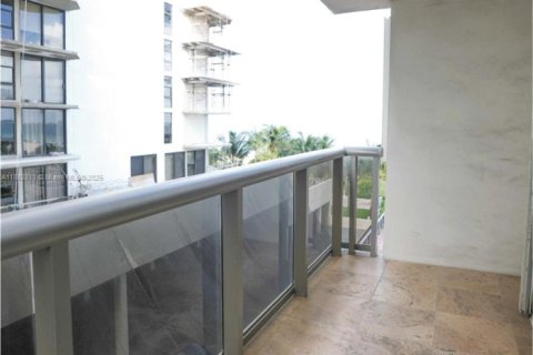 Condominio en alquiler en Miami Beach, Florida, 2 dormitorios, 118.08 m2 № 1931778 - foto 2