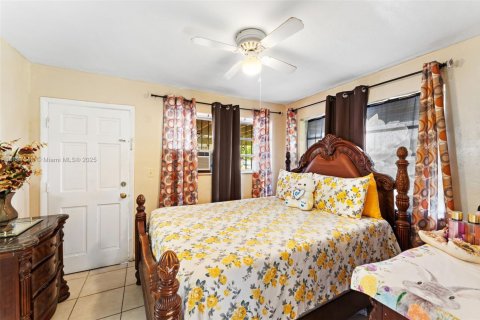 Casa en venta en West Park, Florida, 3 dormitorios, 87.33 m2 № 1944269 - foto 14