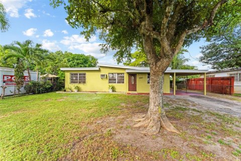 Casa en venta en West Park, Florida, 3 dormitorios, 87.33 m2 № 1944269 - foto 3