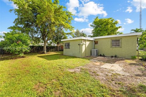 Casa en venta en West Park, Florida, 3 dormitorios, 87.33 m2 № 1944269 - foto 25