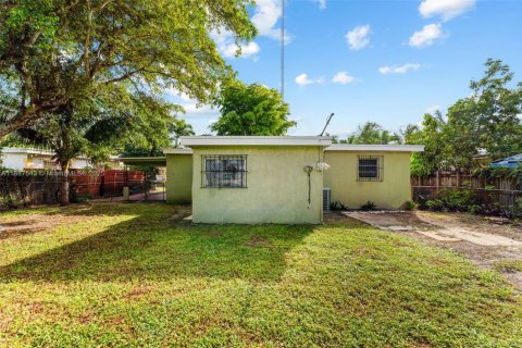 Casa en venta en West Park, Florida, 3 dormitorios, 87.33 m2 № 1944269 - foto 24