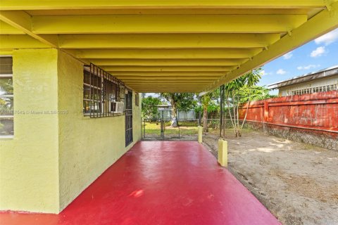 Casa en venta en West Park, Florida, 3 dormitorios, 87.33 m2 № 1944269 - foto 5