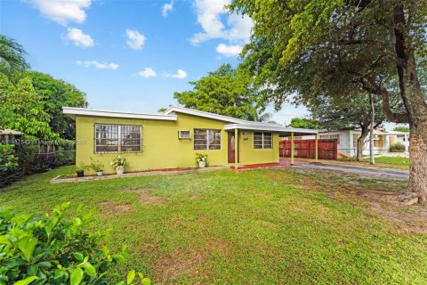 Casa en venta en West Park, Florida, 3 dormitorios, 87.33 m2 № 1944269 - foto 4