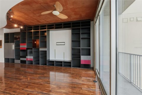 Condo in Orlando, Florida, 1 bedroom № 2209973 - photo 8