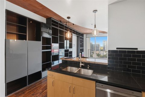 Condo in Orlando, Florida, 1 bedroom № 2209973 - photo 3
